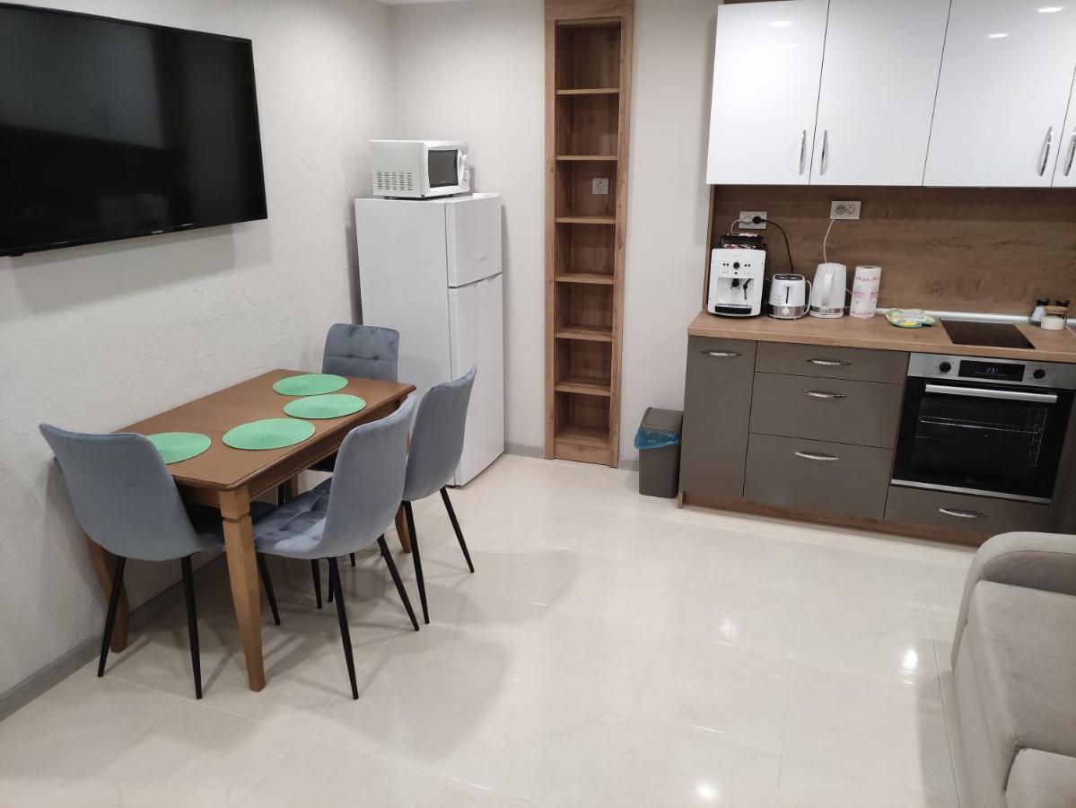 Appartamento Downtown Ruse Esterno foto
